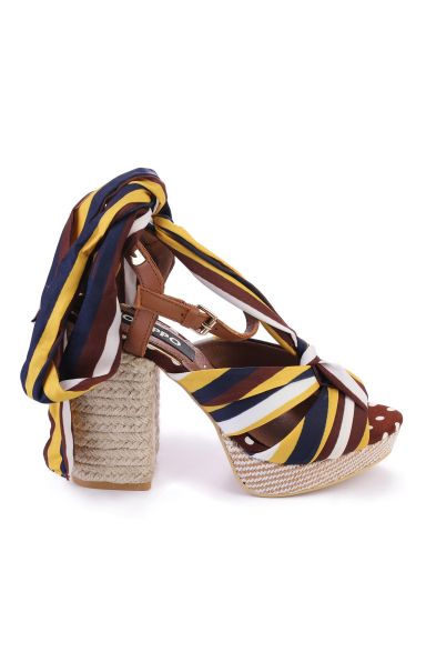 Gioseppo lace up barvni sandali s peto 