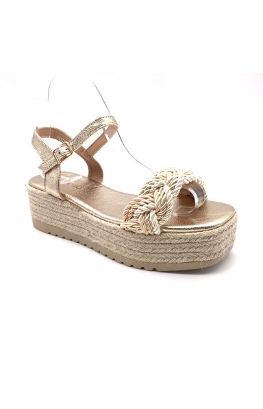 Udobni sandali s polno peto v beige barvi-